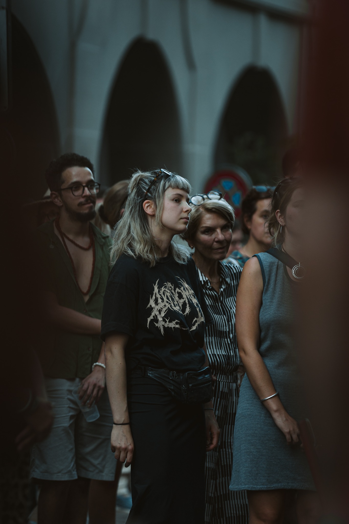 Public pendant un spectacle de rue